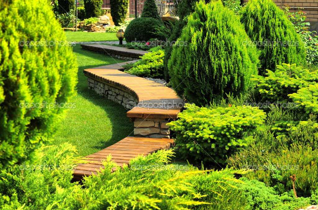 depositphotos_17056393-Landscaping.jpg